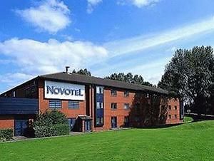The Preston Hotel Престън Екстериор снимка