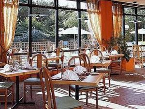 The Preston Hotel Престън Екстериор снимка